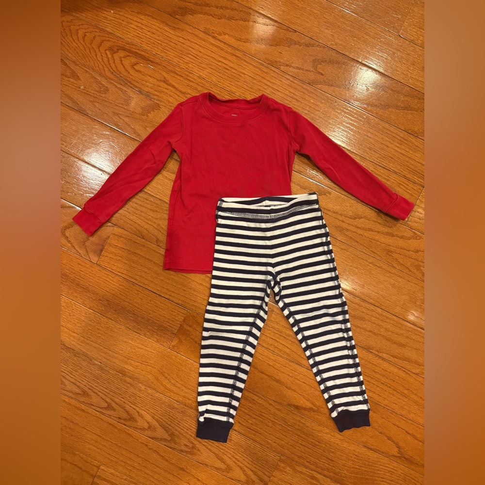Primary Clothing Long Sleeve PJ set - size 2-3